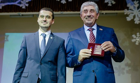 Сергей Грачев: «Цели профсоюзов и регионального парламента совпадают – улучшение качества жизни оренбуржцев»